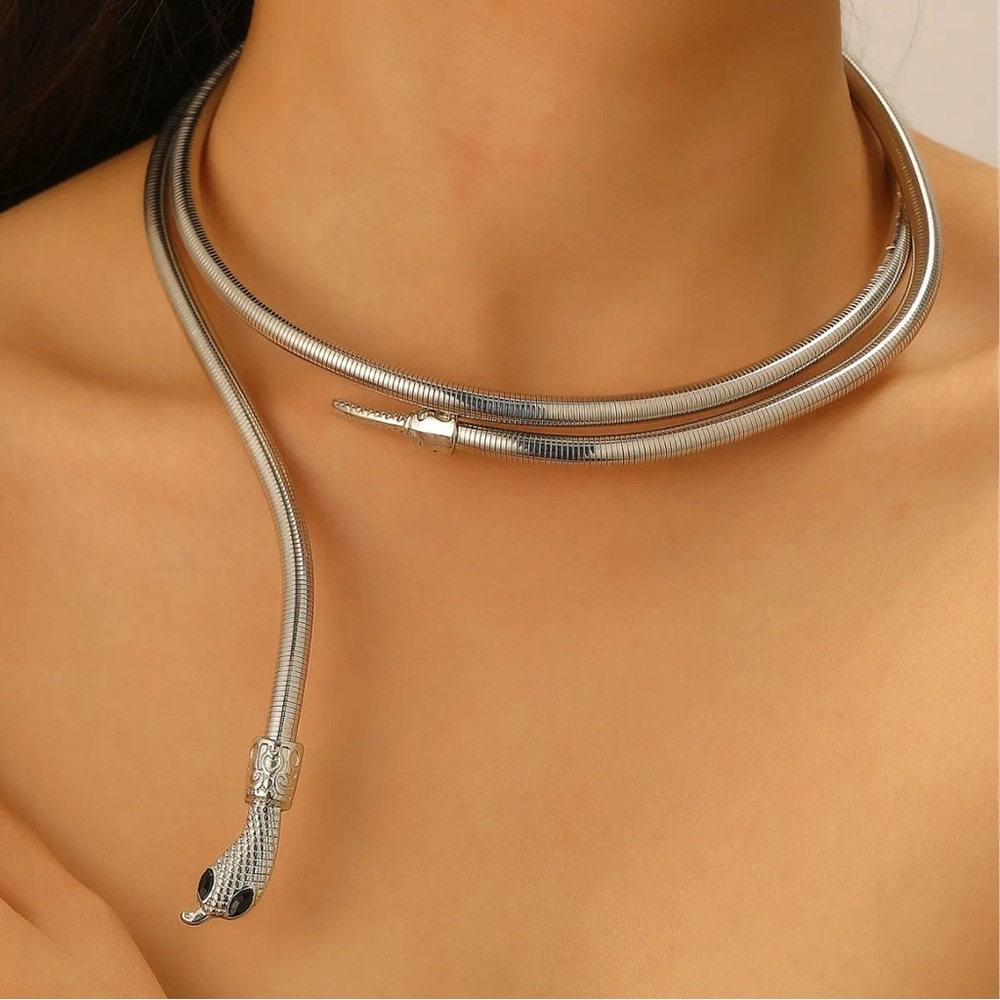 Snake Bendable Snake Chain – Wear Your Imagination - Picture 4 of 8